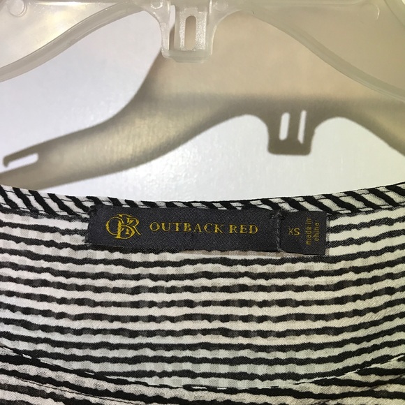 3 for $15 • The Limited flutter sleeve top - Picture 3 of 3